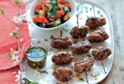 Brochettes de veau façon kefta, sauce chermoula