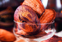 MADELEINES MIEL ET CHOCOLAT