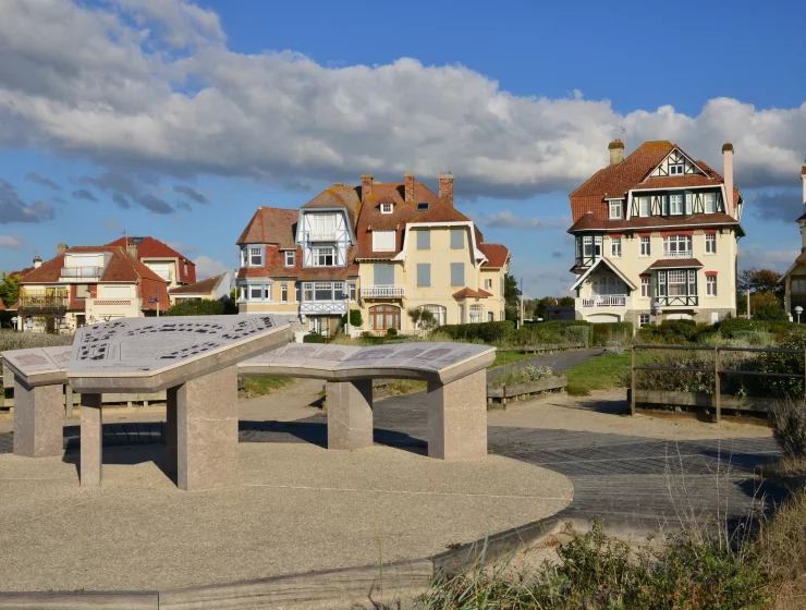 Sentiers de randonnée à Hardelot avec paysage naturel