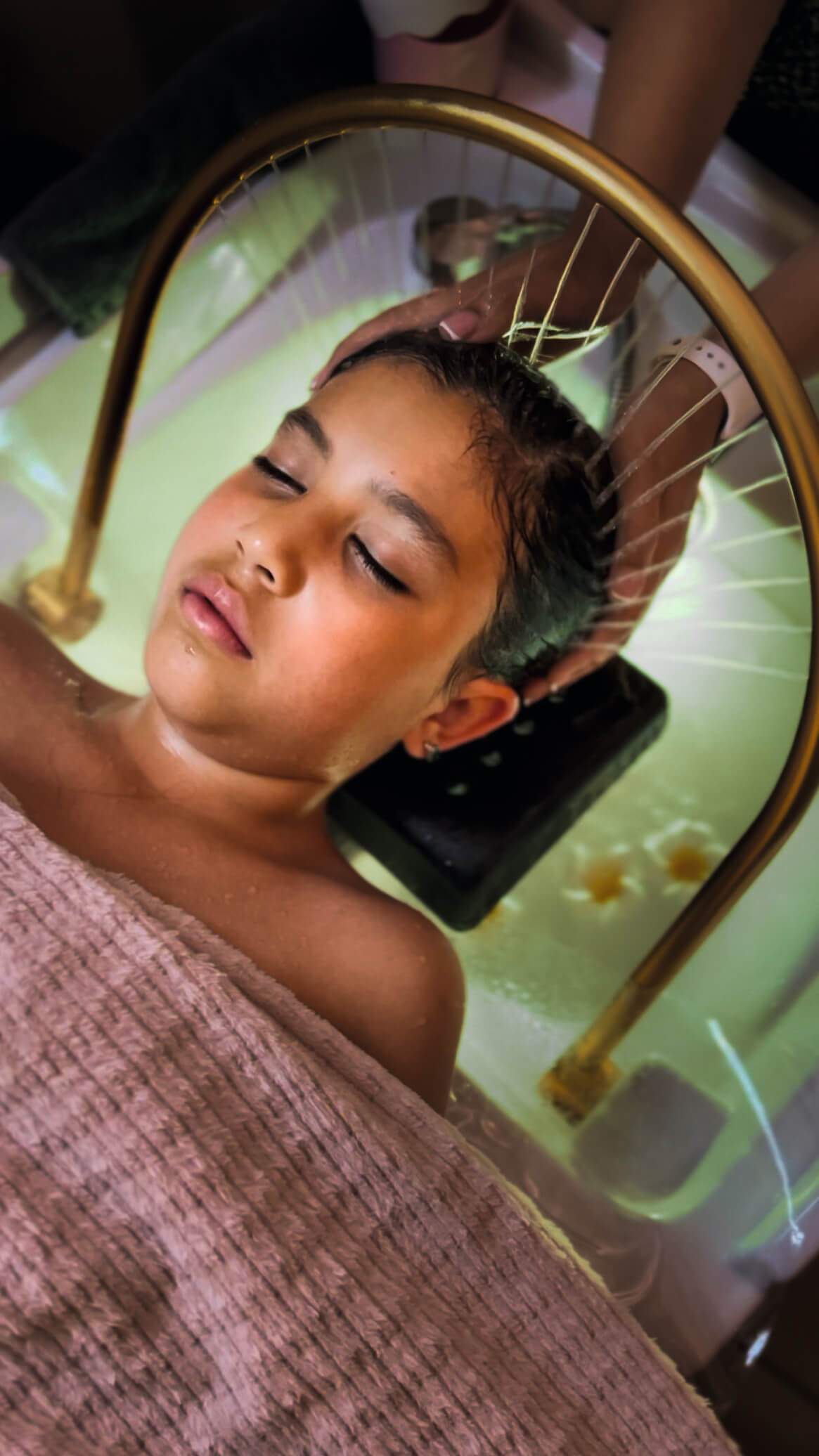 Head Spa by Athena à Morges, un cocon dédié aux soins relaxants pour cheveux et cuir chevelu, dans une ambiance cosy