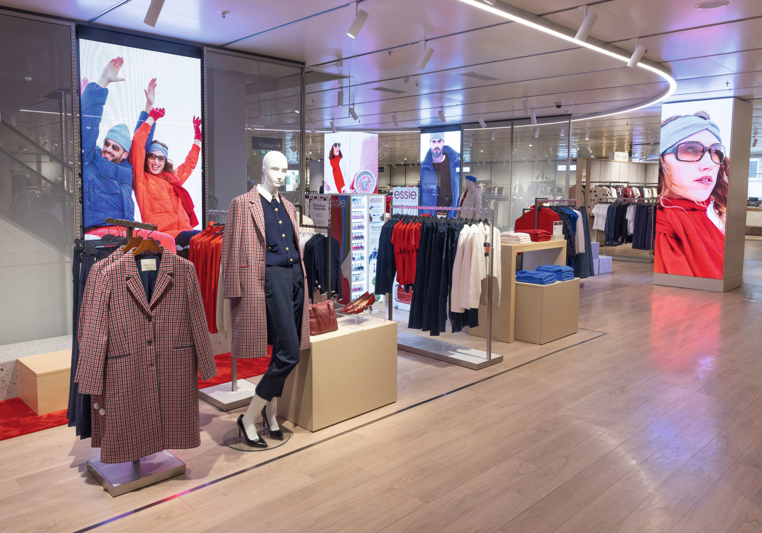 Nouvelle expérience shopping Manor – concept mode 360° dévoilé à Lausanne et Bâle