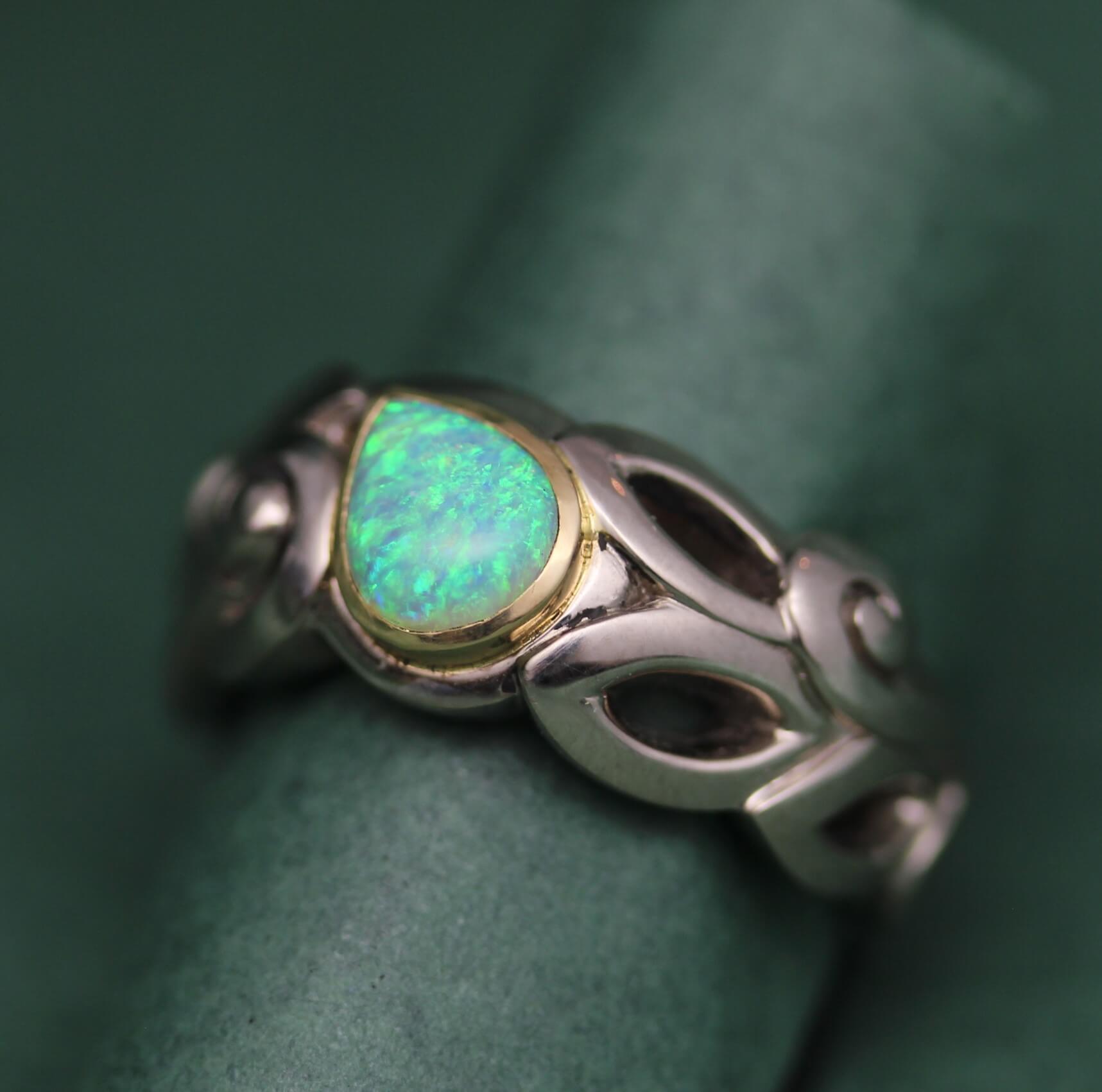 Bijoux artisanaux de Fanny Jaquier - Marie Claire Suisse - Les bonnes adresses 