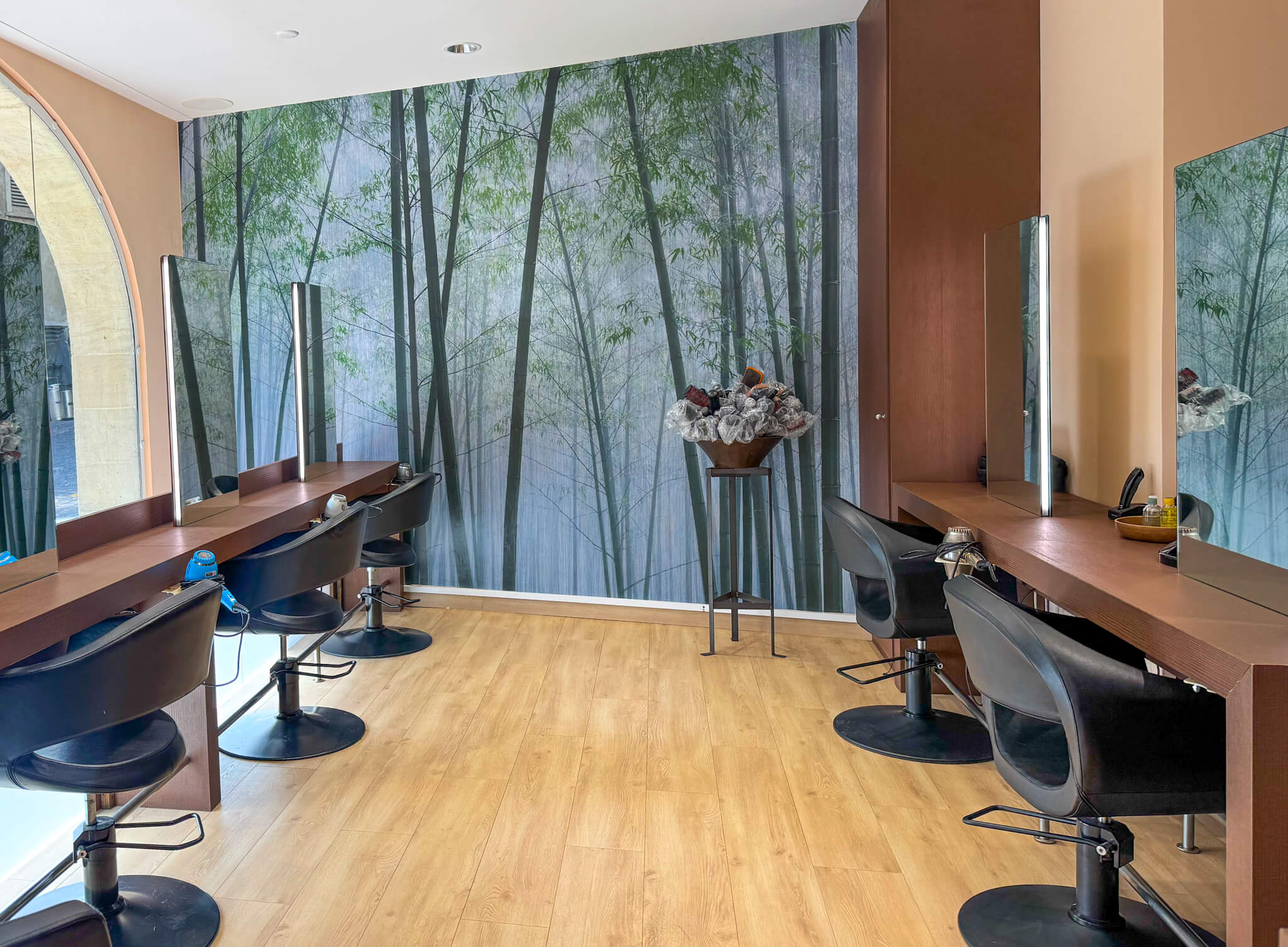 Salon de coiffure Aveda Genève – soins capillaires, beauté et bien-être