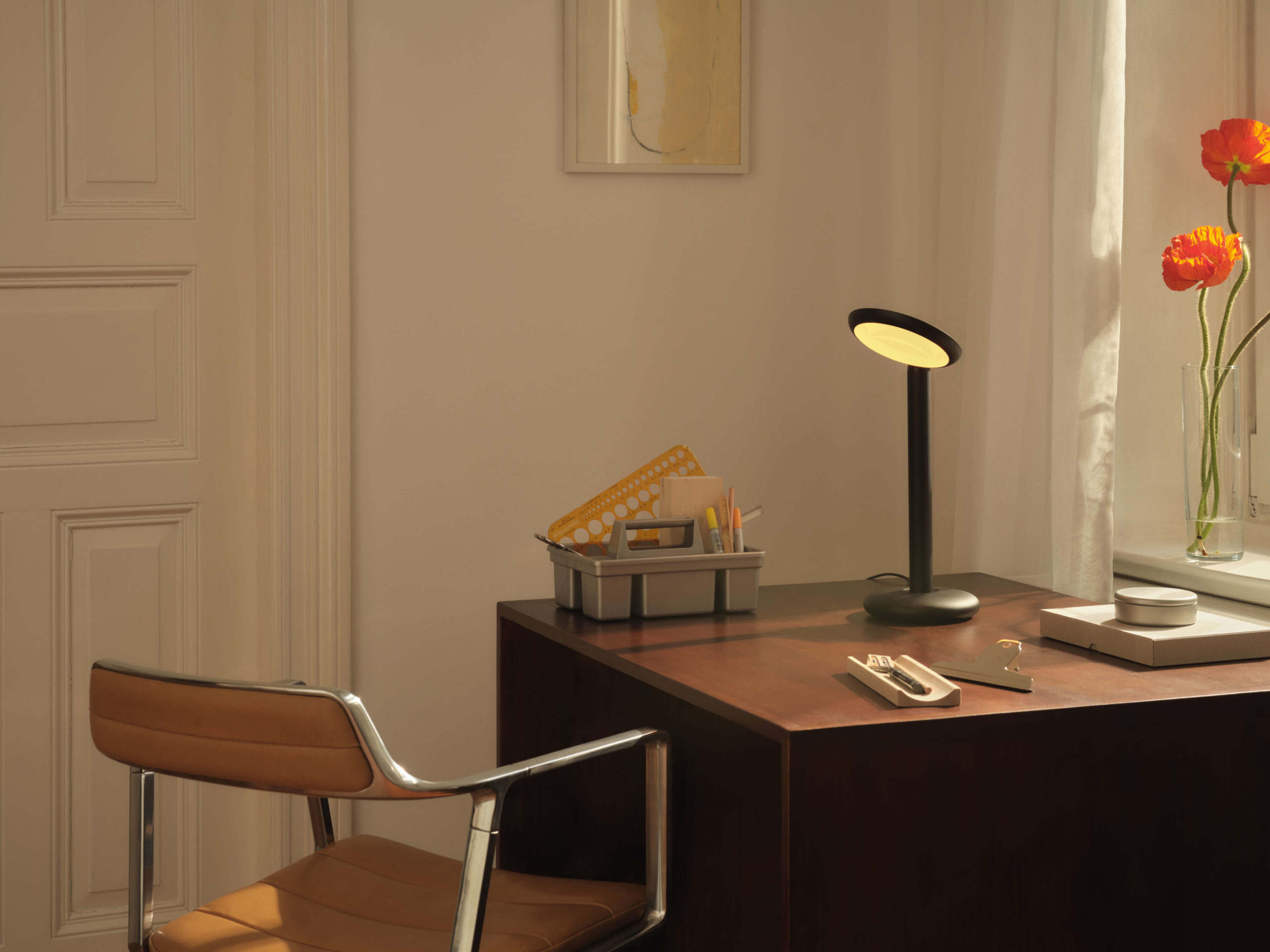 Lampe nomade Parrot Table de GRAU pour bureau stylé - Marie Claire Suisse