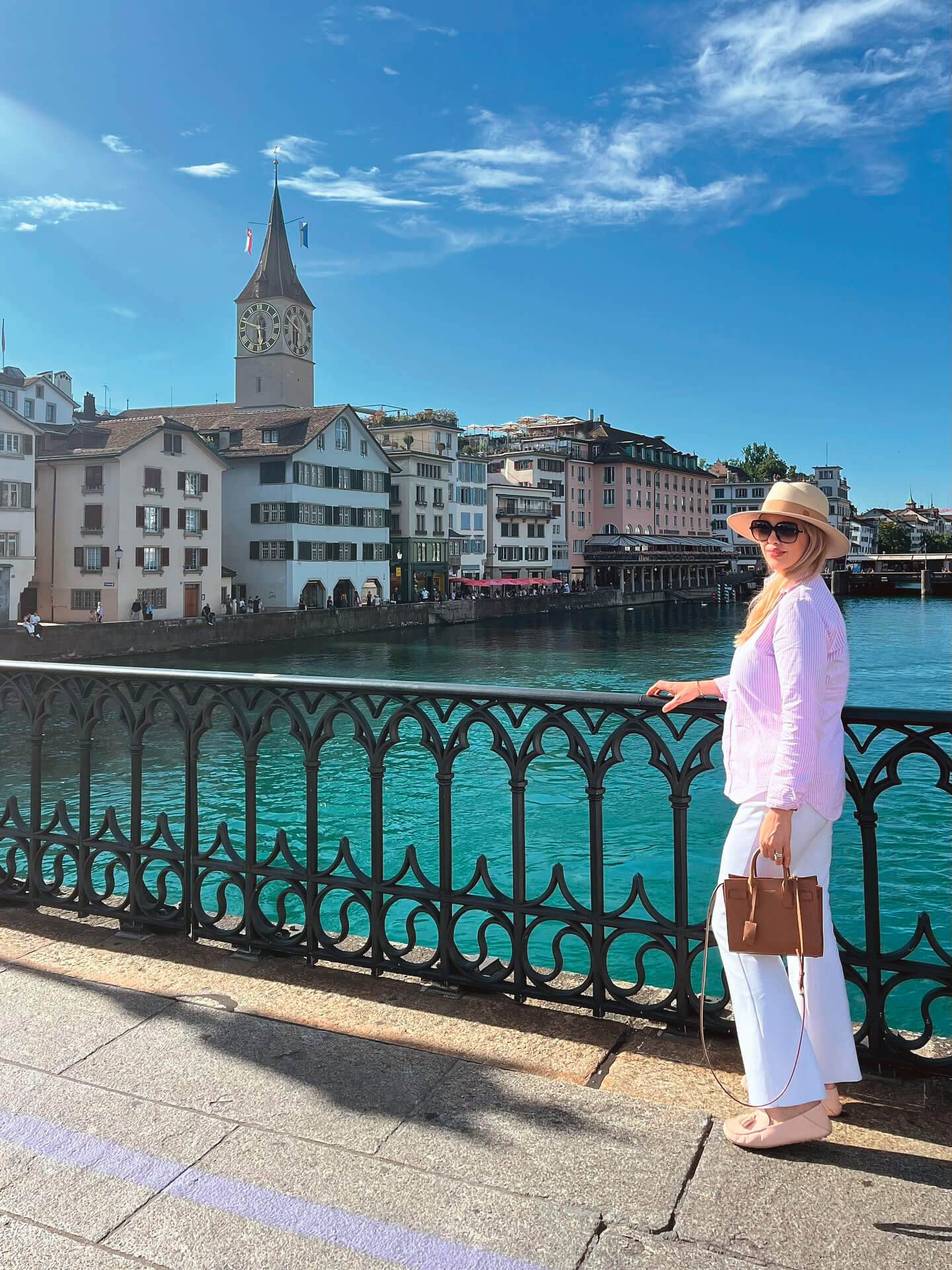 @helensuisse : Influenceuse voyage luxe durable en Suisse