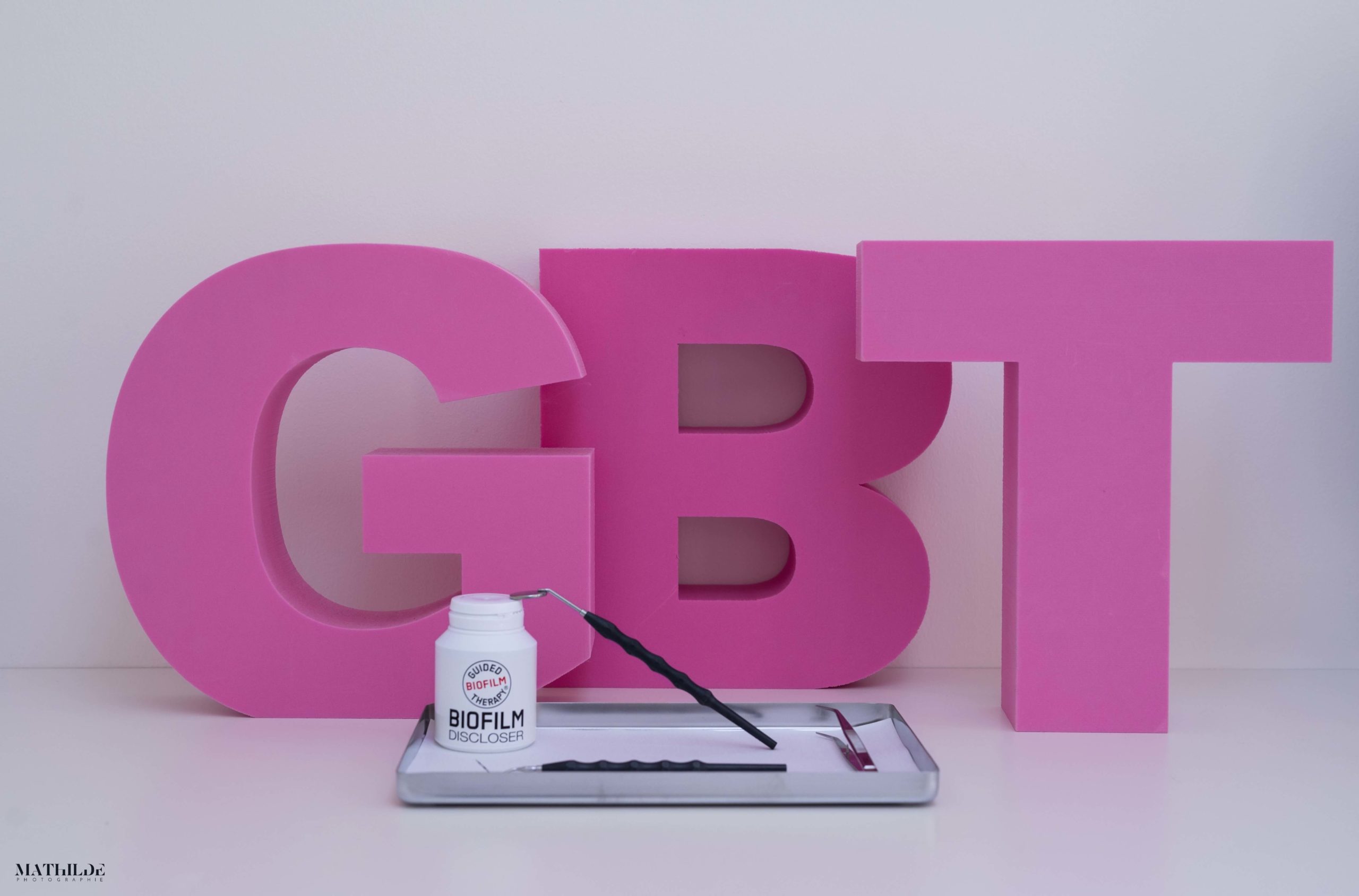 Séance de détartrage professionnelle avec matériel de pointe à Lausanne