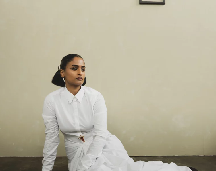 Priya Ragu, artiste suisse entre R&B et électro